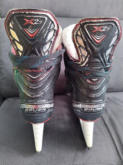 Prodám hokejové brusle Bauer Vapor X2.7 Vel.35.5 - 2