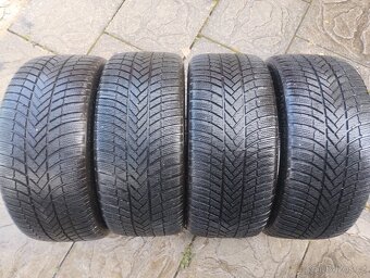 Zánovní zimní pneu BRIDGESTONE 245/40/18 - 2