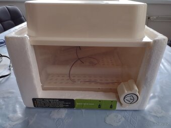 Plně automatická líheň - 2