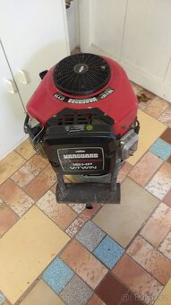 Motor Briggs Stratton 16HP - 2