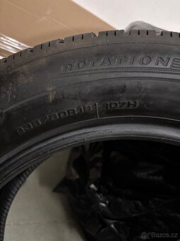 Prodám zánovní zimní pneumatiky Dunlop 235/60 R18 107H Volvo - 2