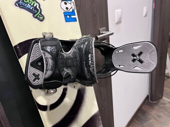 Snowboard Nitro + vázání Flow / boty zdarma - 2