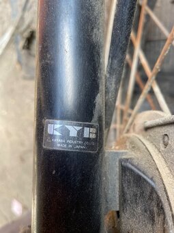 Predni vidlice KYB - 2