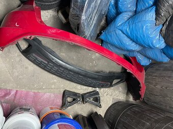 Honda civic 8g 5D zbytky dílů - 2