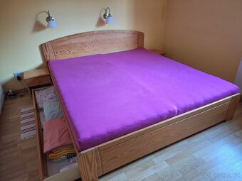 Manželská postel 180x200 masiv borovice - 2