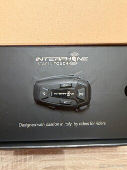 Prodám INTERPHONE U-COM 8R - 2