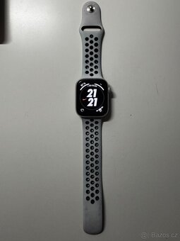 Apple Watch Nike SE 44 mm - 2