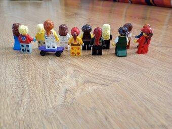 Lego figurky - Holky - 2