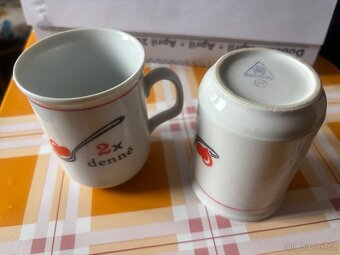 Různé hrnky nabídnete cenu - 2