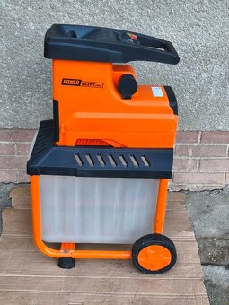 rodám elektrický Válcový drtič Powersilent 2800 W... - 2