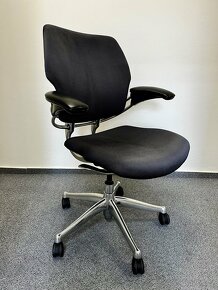 kancelářská židle Humanscale Freedom bez podhlavníku - 2