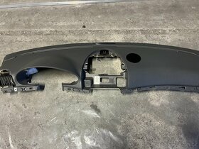PALUBNÍ DESKA MERCEDES W211 SVĚTLÁ - 2