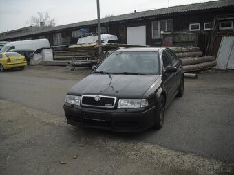 Skoda Octavia RS1 - 2