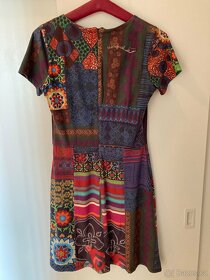 Šaty desigual - 2