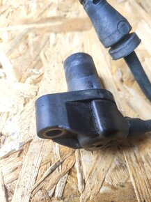 Kabel senzoru ABS + čidla opotřebení brzd. - Audi A4 - 2
