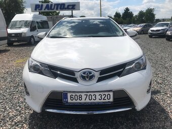 Toyota Auris, 1.8 Hybridní 73 KW,1.MAJ,ČR.. - 2