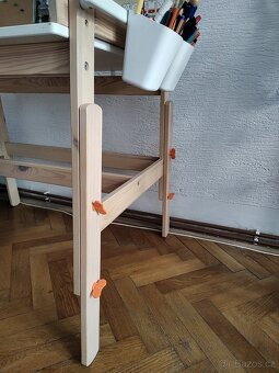 IKEA FLISAT - polohovatelný dětský stolek - 2