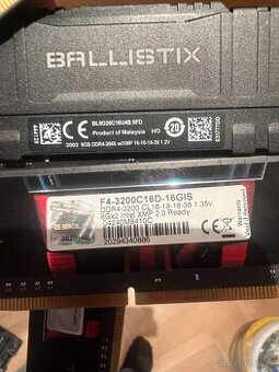 4x RAM 8GB DDR4 – Ballistix 2666 + G.SKILL 3200 s XMP - 2