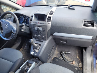 Opel Zafira B - Dveře + zrcátka - 2