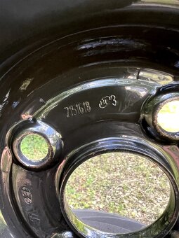 Celorocni kola Hyundai I20 i25 185/60 R15 ET47
- 2