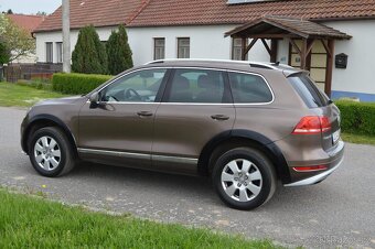 Volkswagen Touareg 3.0TDI ,NAVI ,tažné na 3,5 tuny - 2