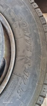 Pneumatiky sundané z Avia D75 obuté + ráfek - 2