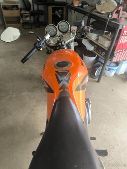 Suzuki GS 500e - 2