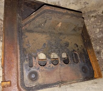 VIADRUS HERCULES U32 - U68 - přikládací dvířka - 2