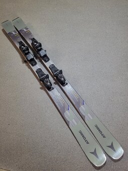 SJEZD.CARV. LYŽE ATOMIC REDSTER Q6 - 164 CM - 2