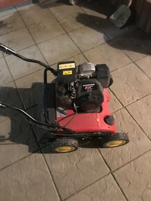 Zapůjčení vertikutátoru Wolf-Garten UV-35 B - 2