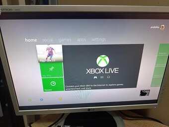 Xbox 360E 500Gb + 6her + Kinect - 2
