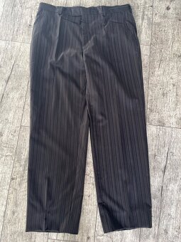 Pánský oblek Givenchy - hnědý s jemným proužkem - 2