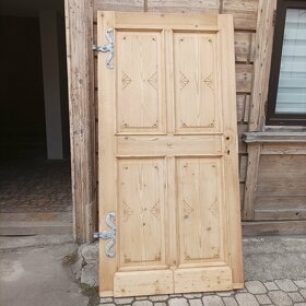 Prodám starší dveře z domu, r.1834 - 2