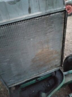 Prodám zdravý chladič na ZETOR7011- po FRIDEXU - 2