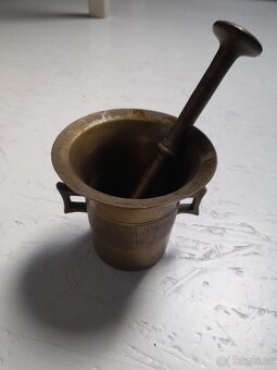 starý hmoždíř - velikost 3 - 2