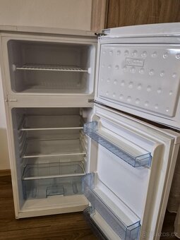 Chladnicka s mrazakem BEKO - 2