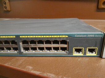 Switch Catalyst 2960 WS-C2960-24TT-L - 2