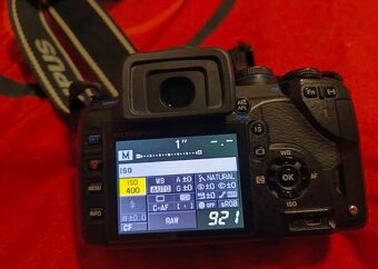 Olympus E-520 IS - 2