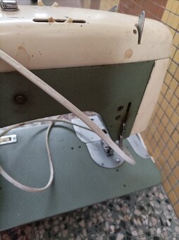 Šicí stroj Veritas - 2