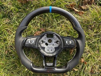 VOLANT RLINE GTD GTI KOZENY / KARBON / BIELE ŠITIE modrý LEM - 2