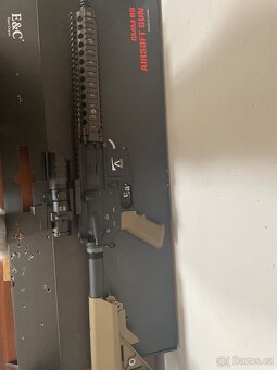 Airsoftová zbraň m4 - 2
