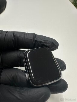 Apple Watch Series 4 GPS Black, 40mm - 2