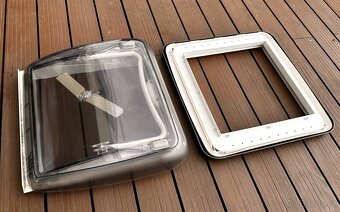 Prodám střešní okno Dometic Mini Hekl FL 40x40cm - 2