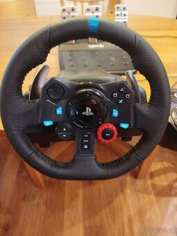 Logitech G29 (3 pedály a řadící páka) - 2