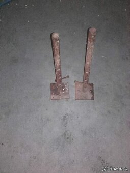 Nastavitelne nohy k leseni - 2