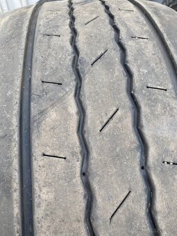 Nákladní pneumatiky 385/55 R22,5 - 2