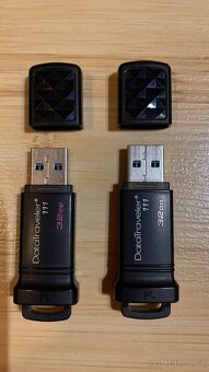 2x USB Flash disk 32 GB DataTraveler - 2