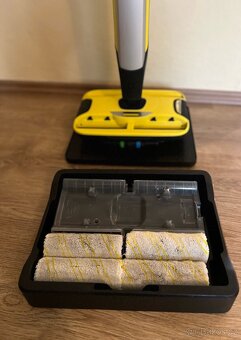 Kärcher podlahový čistič FC 7 - 2