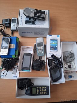 prodám mobily a příslušensti - 2