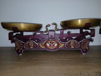 Staré řeznické váhy.Top. - 2